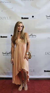 Nikki Leigh feet photo thumbnail