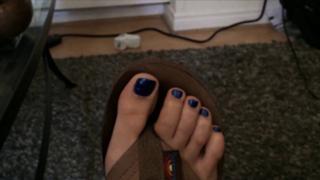 Nikki Limo feet photo thumbnail