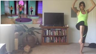 Nikki Limo feet photo thumbnail