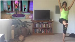 Nikki Limo feet photo thumbnail