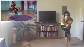 Nikki Limo feet photo thumbnail