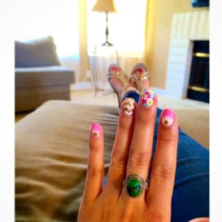 Nikki Limo feet photo thumbnail