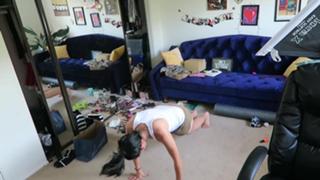 Nikki Limo feet photo thumbnail