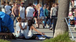 Nikki Limo feet photo thumbnail