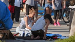 Nikki Limo feet photo thumbnail