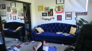 Nikki Limo feet photo thumbnail