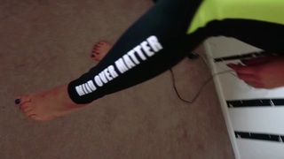 Nikki Limo feet photo thumbnail