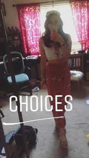 Nikki Limo feet photo thumbnail