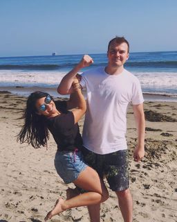 Nikki Limo feet photo thumbnail