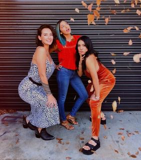 Nikki Limo feet photo thumbnail