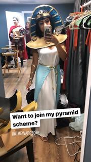 Nikki Limo feet photo thumbnail