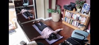 Nikki Limo feet photo thumbnail