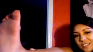 Nikki Limo feet photo thumbnail