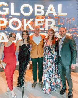 Nikki Limo feet photo thumbnail