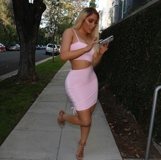 Nikki Mudarris feet photo 4