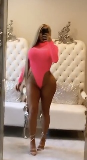 Nikki Mudarris feet photo 12