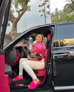 Nikki Mudarris feet photo 11
