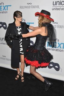 Nikki Reed feet photo thumbnail