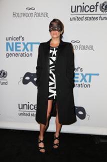 Nikki Reed feet photo thumbnail