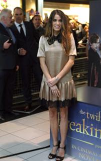 Nikki Reed feet photo thumbnail