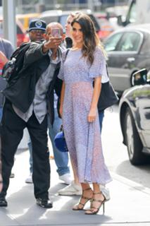 Nikki Reed feet photo thumbnail