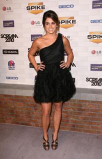 Nikki Reed feet photo thumbnail