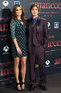 Nikki Reed feet photo thumbnail