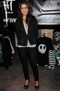 Nikki Reed feet photo thumbnail