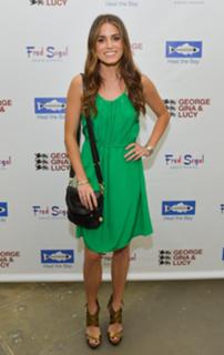 Nikki Reed feet photo thumbnail