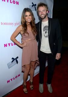 Nikki Reed feet photo thumbnail