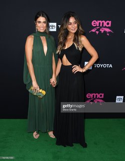 Nikki Reed feet photo thumbnail