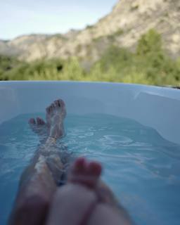 Nikki Reed feet photo thumbnail