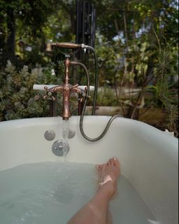 Nikki Reed feet photo thumbnail