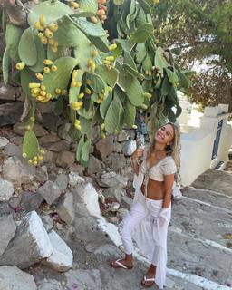 Nikki Roumel feet photo 12