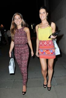 Nikki Sanderson feet photo thumbnail