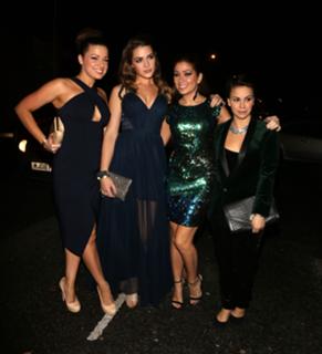 Nikki Sanderson feet photo thumbnail