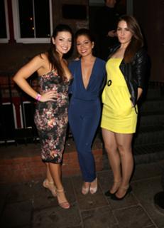 Nikki Sanderson feet photo thumbnail