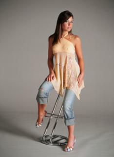 Nikki Sanderson feet photo thumbnail