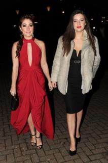 Nikki Sanderson feet photo thumbnail