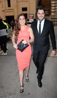 Nikki Sanderson feet photo thumbnail