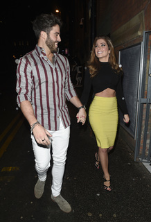 Nikki Sanderson feet photo thumbnail