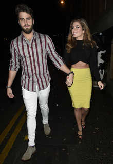 Nikki Sanderson feet photo thumbnail