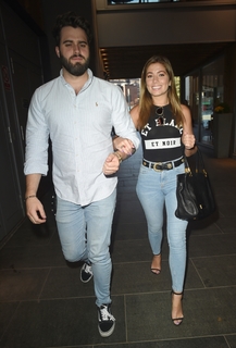 Nikki Sanderson feet photo thumbnail