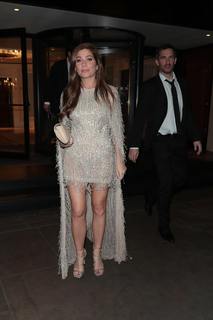 Nikki Sanderson feet photo thumbnail