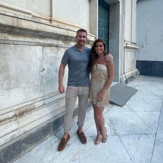 Nikki Sanderson feet photo thumbnail