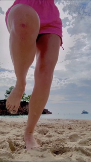 Nikki Sanderson feet photo thumbnail