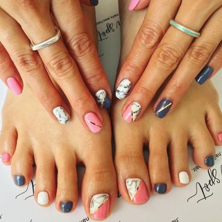 Nikki SooHoo feet photo 8