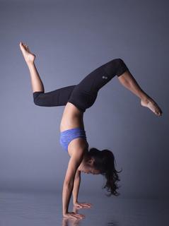 Nikki SooHoo feet photo 7
