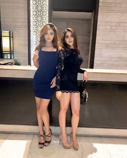Nikki Tamboli feet photo 9