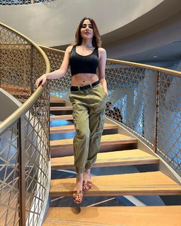 Nikki Tamboli feet photo 19